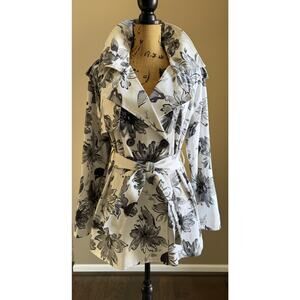 Bernardo Floral Trench Coat  Excellent condition‎ Size M